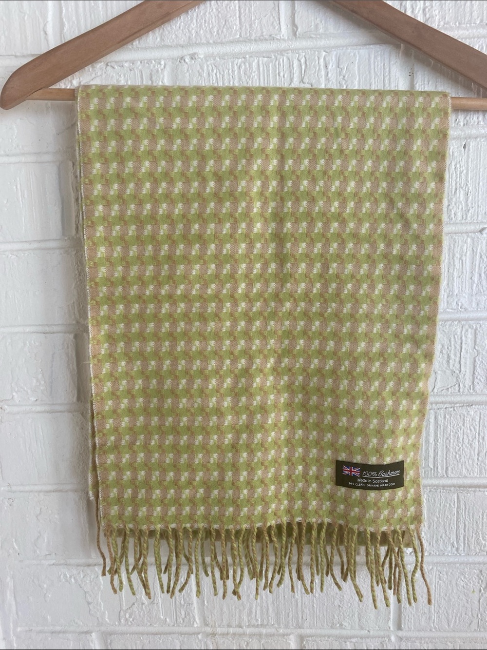 Lime Green Houndstooth Fringe Throw Blanket